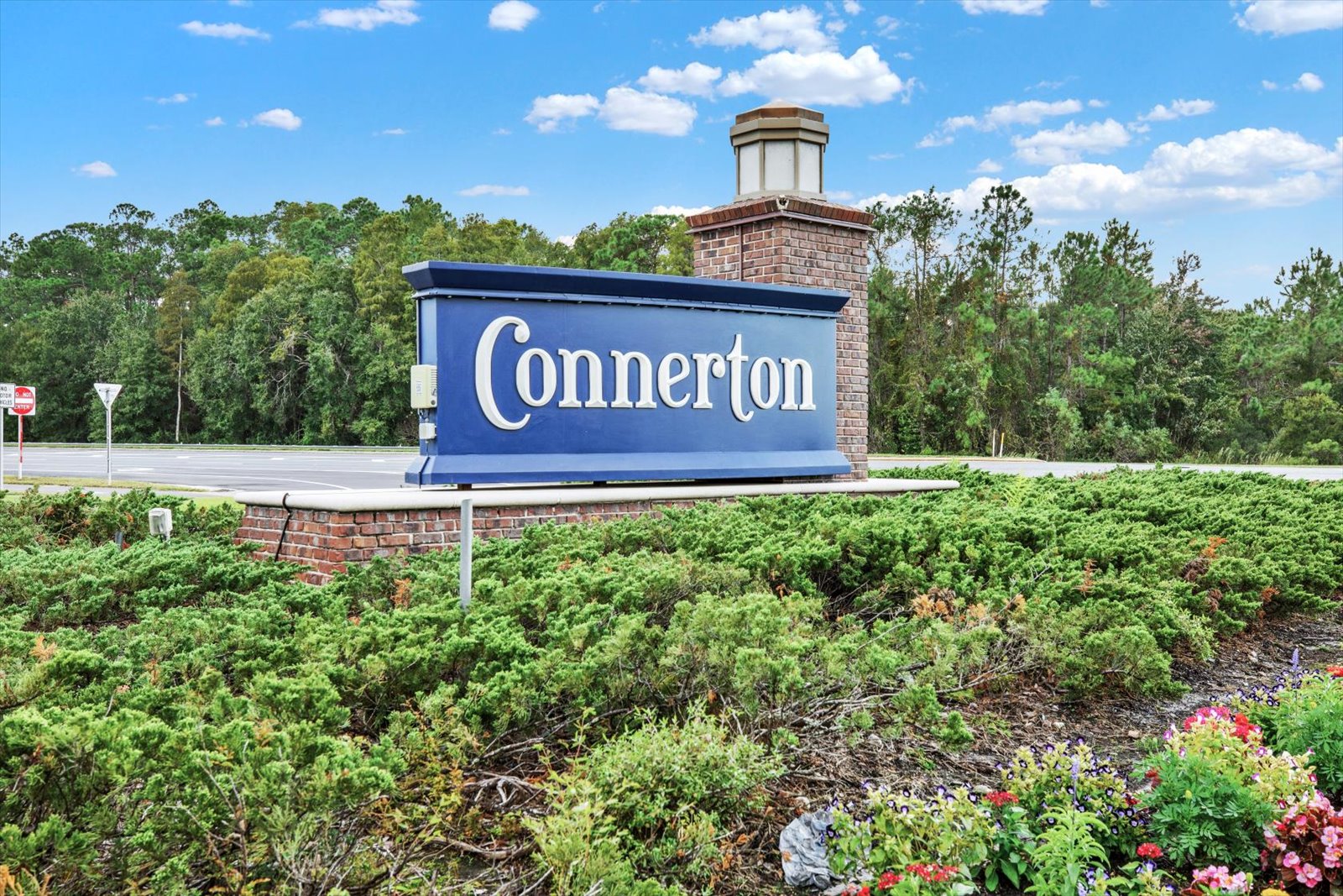 Connerton entrance sign